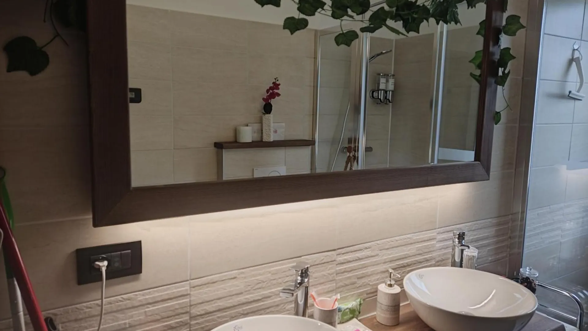 Tirano Express Luxury Apartments